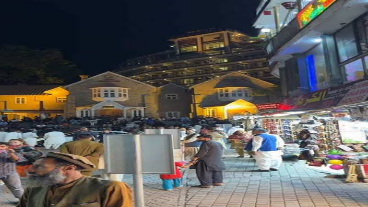 Tourists walking on Mall Road