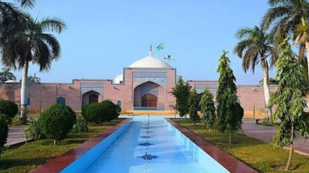 Interior view of Shah Jahan Mosque Thatta Sindh