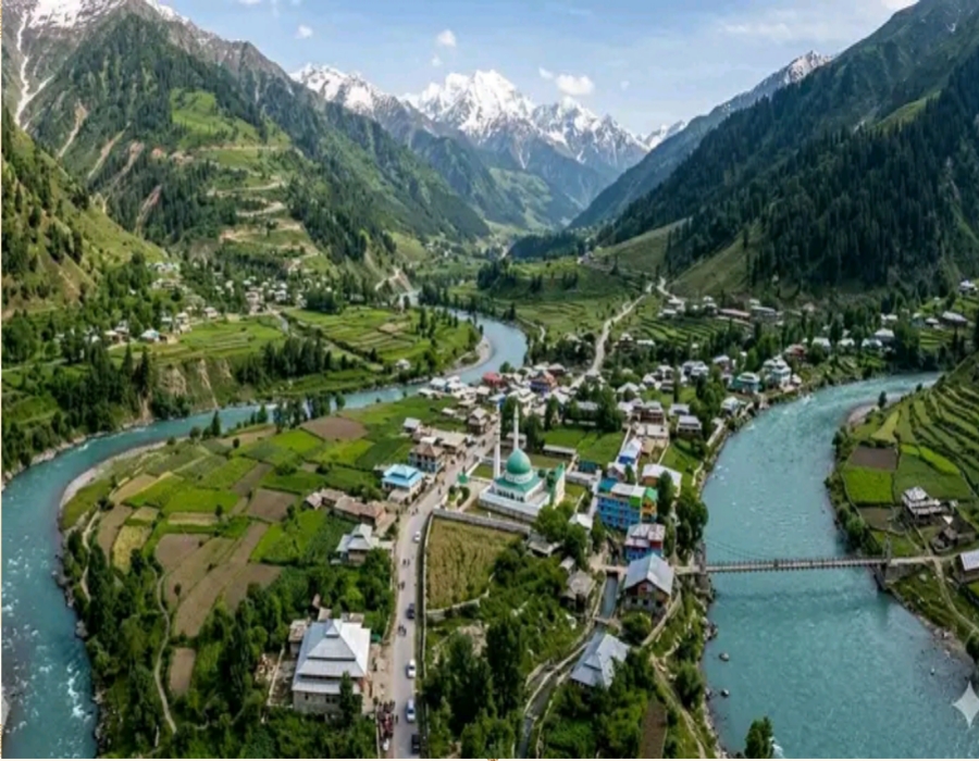 The Kaghan Valley in Pakistan is a breathtaking 160 km stretch of the lower Himalayan mountain range