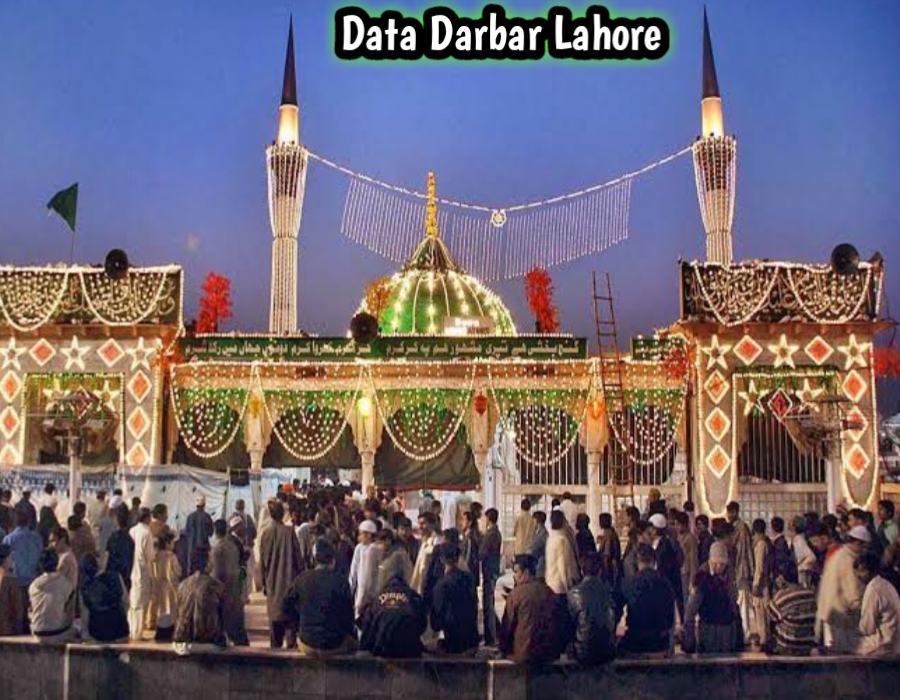 Data Darbar Lahore shrine during Urs festival with devotees