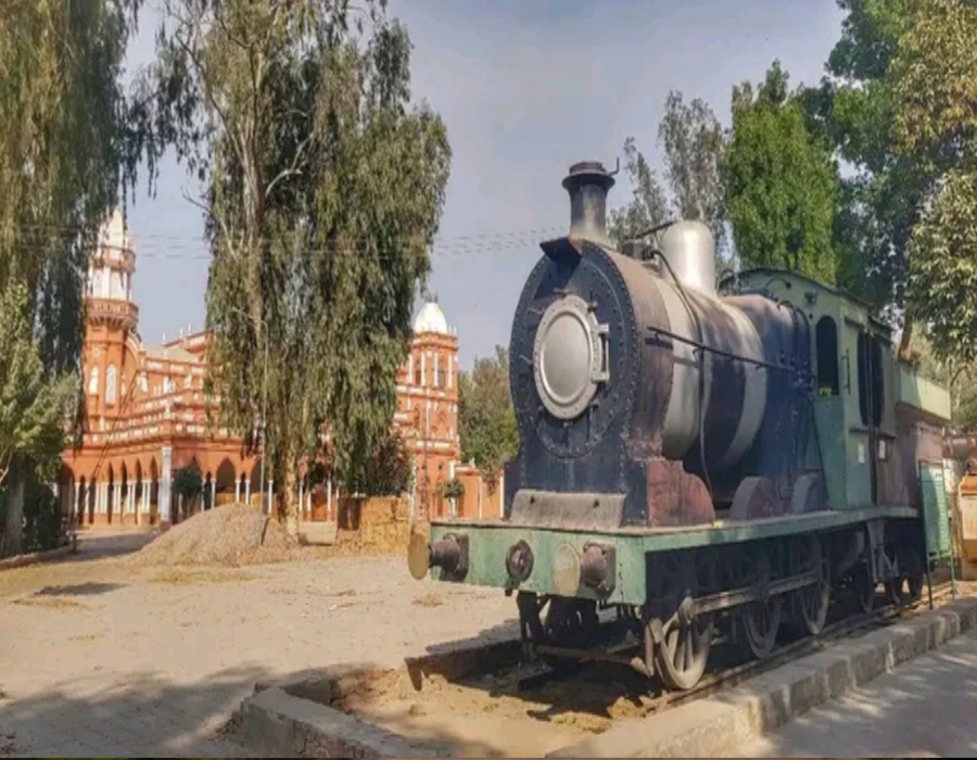 Octagonal tower and red brick architecture of Bahawalpur Central Library